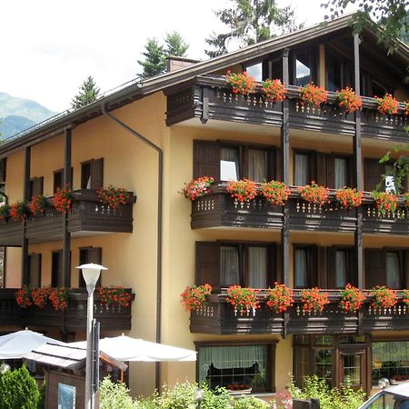 Hotel Binelli Pinzolo Kültér fotó
