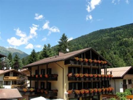 Hotel Binelli Pinzolo Kültér fotó
